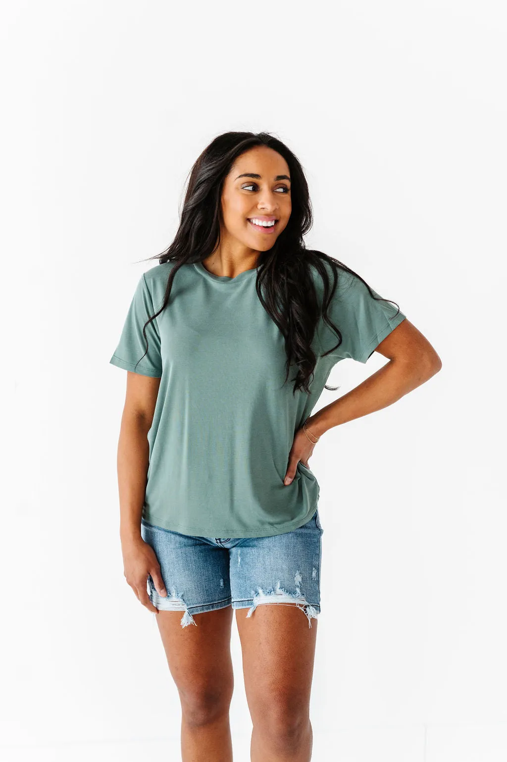 Bryden Basic Tee in Gray Green