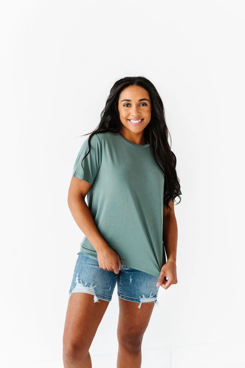 Bryden Basic Tee in Gray Green