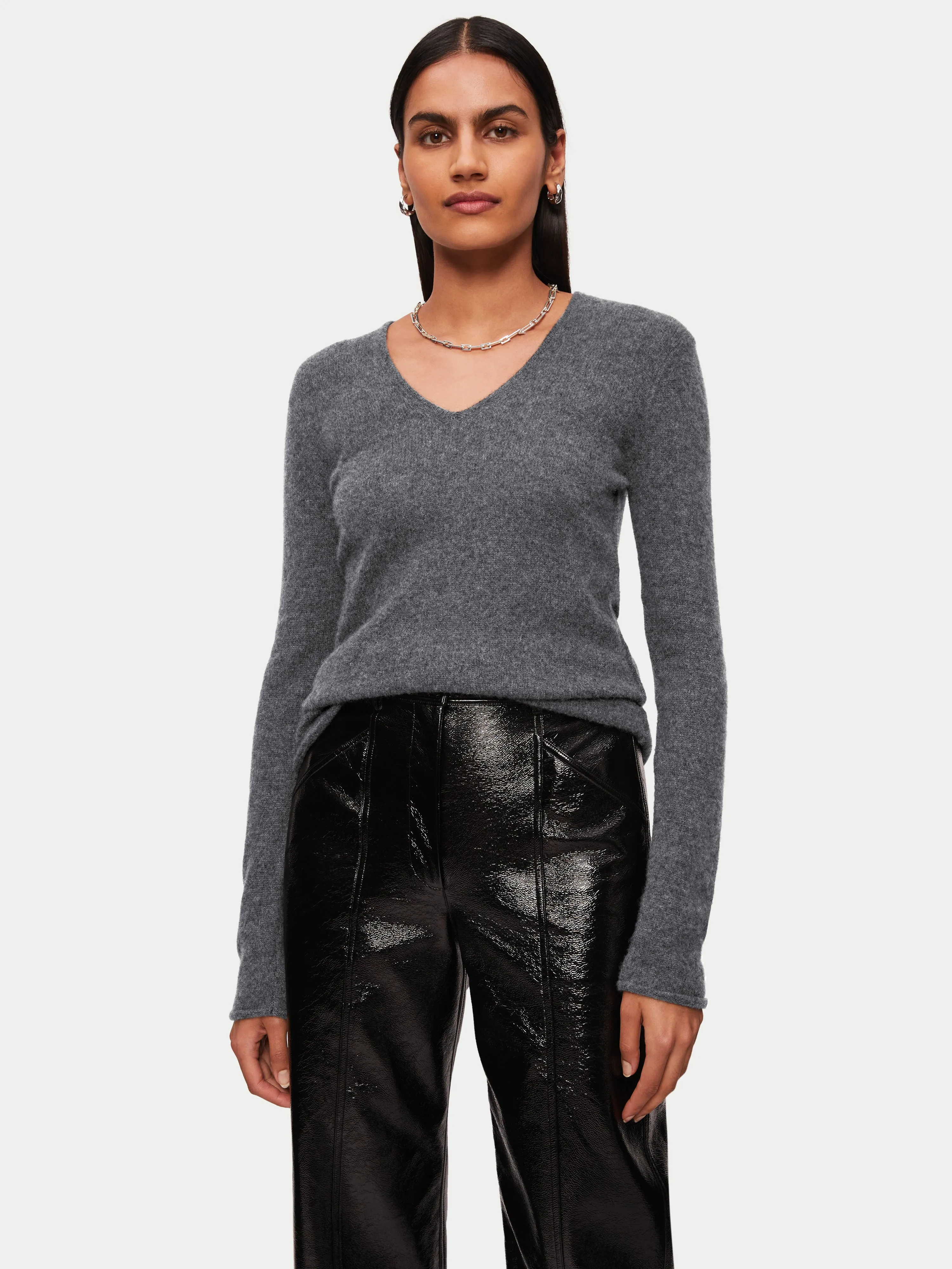 Cloud Cashmere Fine V Neck Jumper | Grey