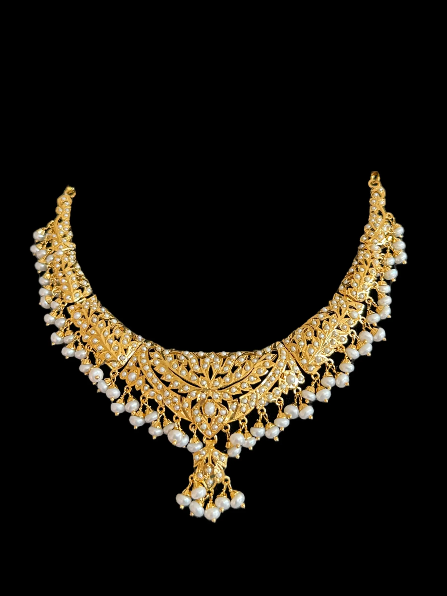 Fresh water pearl necklace set in gold plated silver ( SHIPS IN 5 WEEKS )