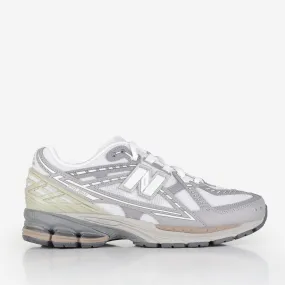 New Balance M1906NB Shoes