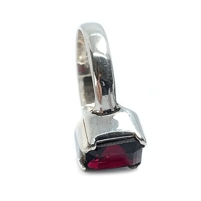 Pahrma Garnet Boho Style Ring