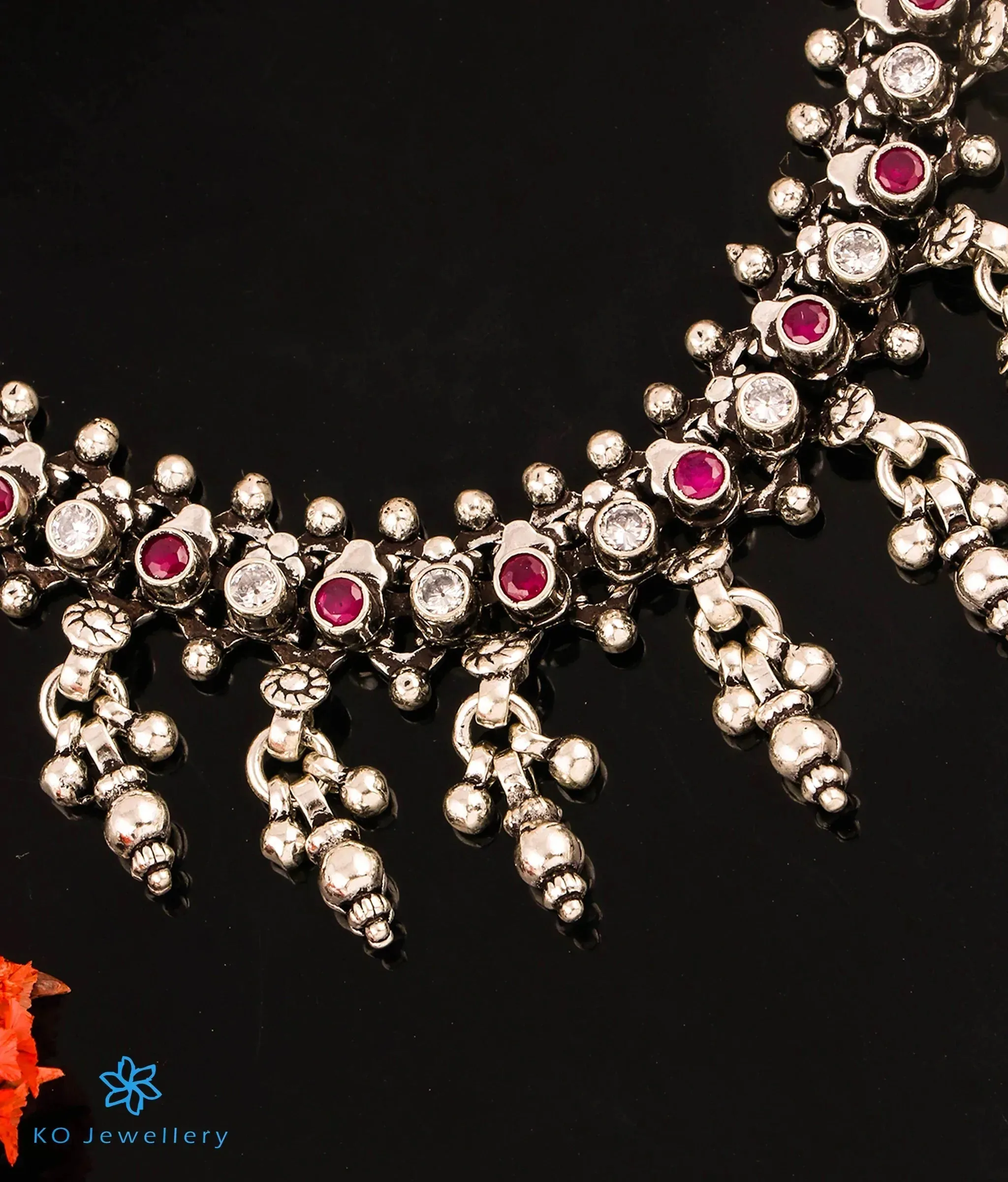 The Aqsa Silver Antique Gemstone Necklace